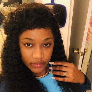 Meet your Posher, Melecia